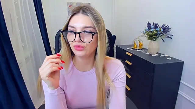 SelenaeMoore online show from 02/17/26, 03:37