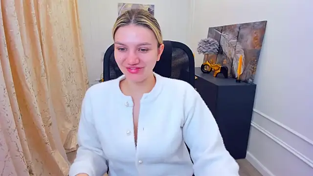 SelenaeMoore online show from 05/29/26, 03:45