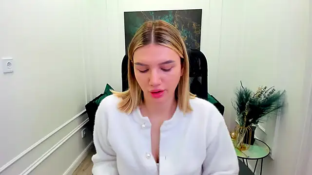 SelenaeMoore online show from 06/03/26, 03:40