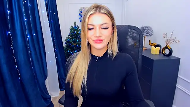 SelenaeMoore online show from 12/14/25, 07:41