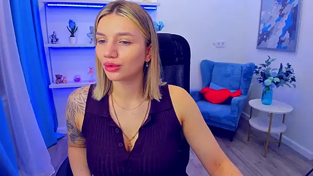 SelenaeMoore online show from 05/13/26, 03:35