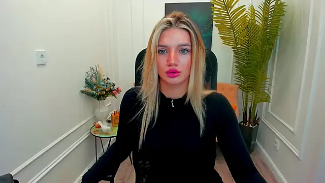 SelenaeMoore online show from 11/22/25, 04:11