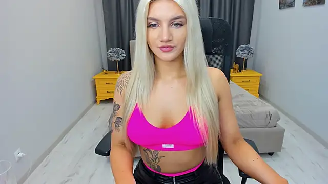 SelenaeMoore online show from 03/19/25, 09:49