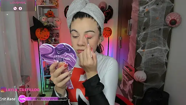 Layla castilloo online show from 10/31/25, 04:58