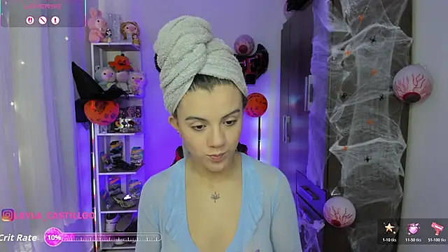 Layla castilloo online show from 10/24/25, 03:00