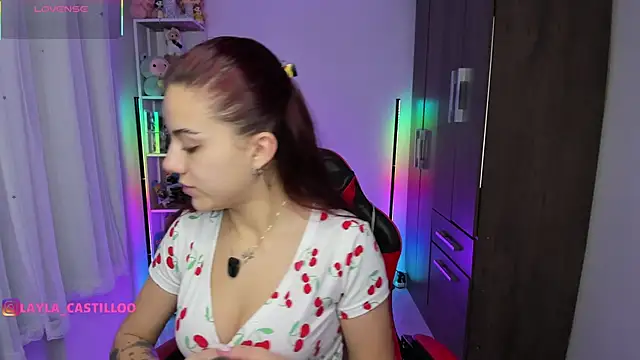 Layla castilloo online show from 09/28/25, 10:33