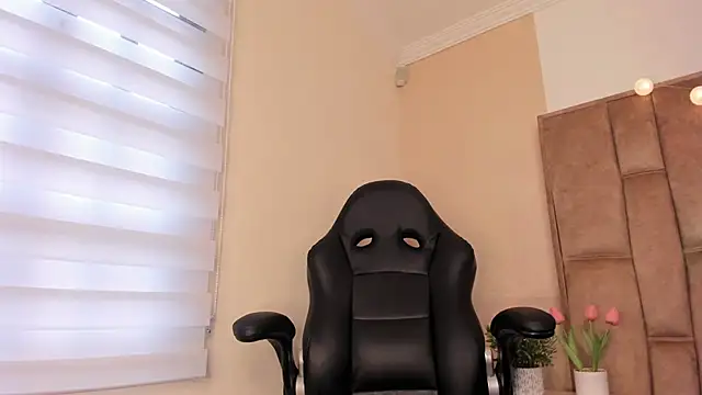 Esteff  o2 online show from 03/07/25, 10:43