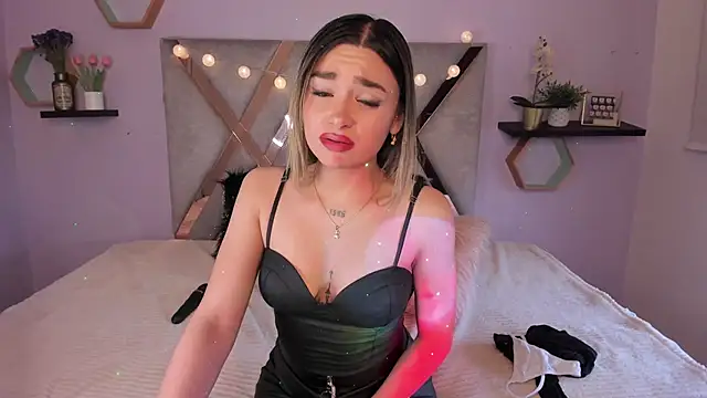 Esteff  o2 online show from 01/30/25, 10:41