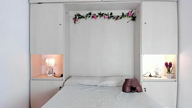 KendallRosse1 online show from 02/17/26, 11:51