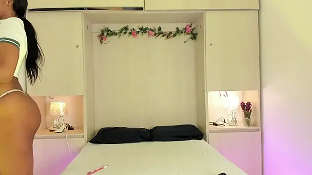 KendallRosse1 online show from 12/19/25, 12:40