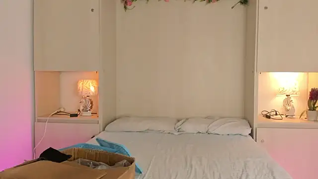 KendallRosse1 online show from 04/02/26, 12:12