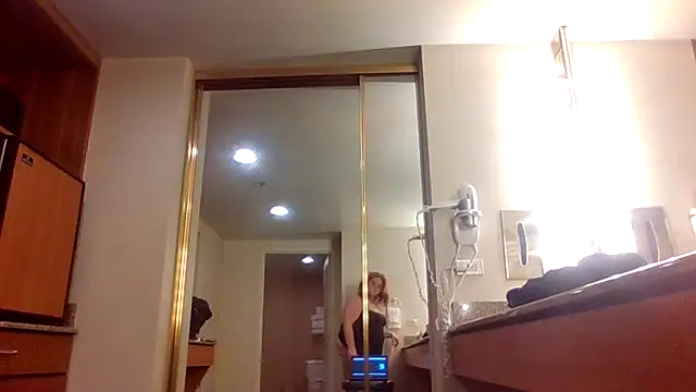 Snapshot of urgoodtime chatting on 12/03/25, 12:33 urgoodtime online show from 12/03/25, 12:33