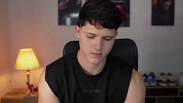 Hazzan Velez online show from 10/10/25, 12:00