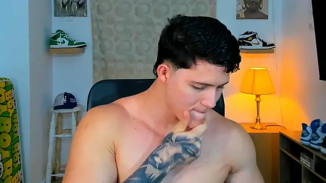 Hazzan Velez online show from 01/21/25, 03:37