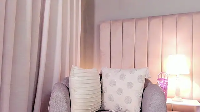 Paulina Monroy online show from 11/18/25, 12:26