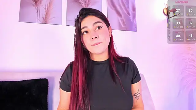 Snapshot of Danna_adams01 chatting on 12/18/25, 03:27 Danna adams01 online show from 12/18/25, 03:27