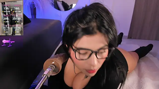 Danna adams01 online show from 05/27/26, 07:43