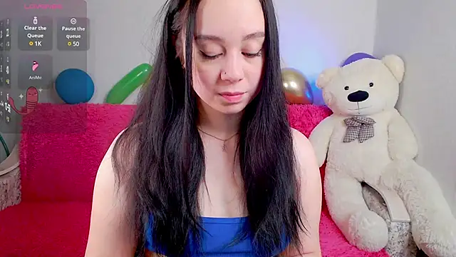 Snapshot of AlinaWett chatting on 02/22/25, 01:44 AlinaWett online show from 02/22/25, 01:44