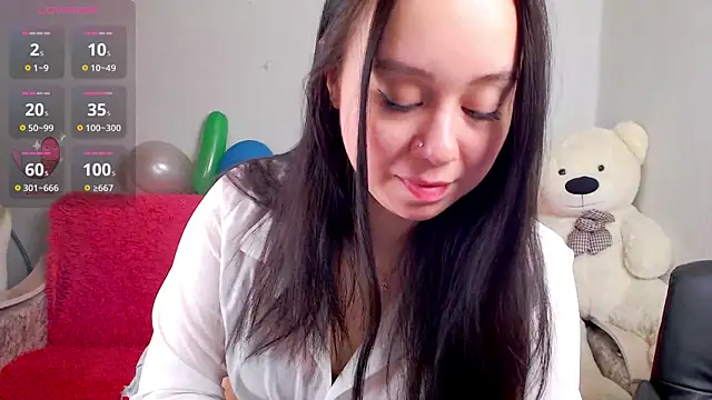 Snapshot of AlinaWett chatting on 03/08/25, 11:28 AlinaWett online show from 03/08/25, 11:28