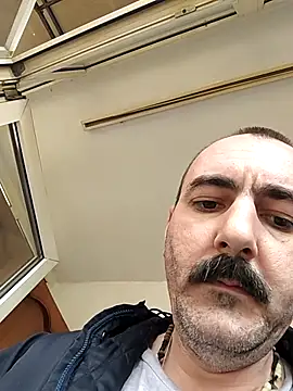 Maryo0001 online show from 11/21/25, 11:31