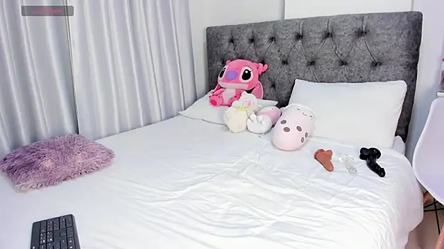 abbyfoxx  online show from 05/03/26, 03:55