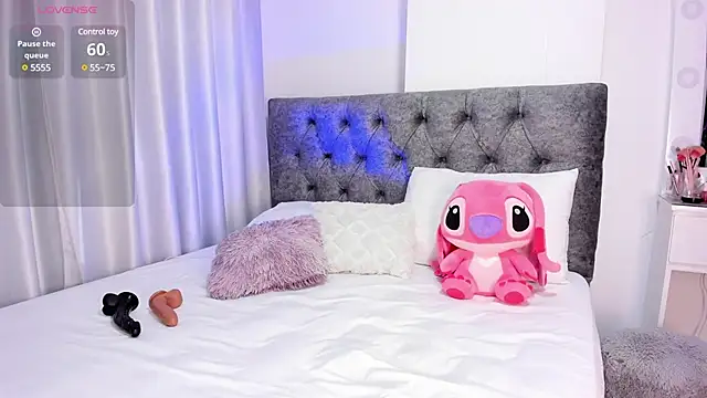 Snapshot of abbyfoxx_ chatting on 03/19/25, 04:24 abbyfoxx online show from 03/19/25, 04:24