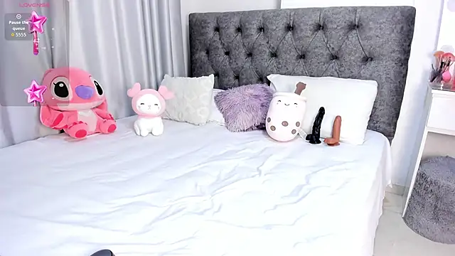 Snapshot of abbyfoxx_ chatting on 12/02/25, 12:22 abbyfoxx online show from 12/02/25, 12:22