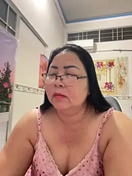 Snapshot of NDith chatting on 04/09/26, 09:10 NDith online show from 04/09/26, 09:10