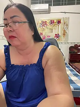 Snapshot of NDith chatting on 03/09/26, 11:30 NDith online show from 03/09/26, 11:30