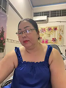 Snapshot of NDith chatting on 03/28/26, 12:50 NDith online show from 03/28/26, 12:50