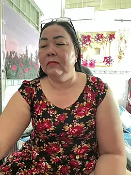 Snapshot of NDith chatting on 04/09/26, 12:56 NDith online show from 04/09/26, 12:56