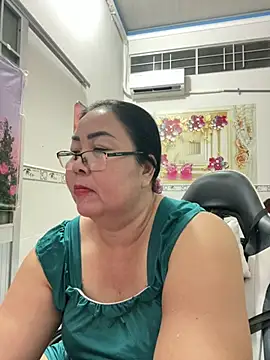 Snapshot of NDith chatting on 07/08/26, 02:51 NDith online show from 07/08/26, 02:51