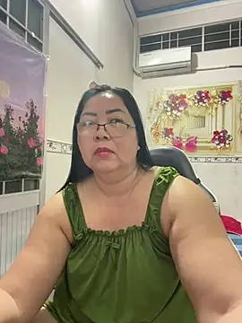 Snapshot of NDith chatting on 06/18/26, 09:42 NDith online show from 06/18/26, 09:42