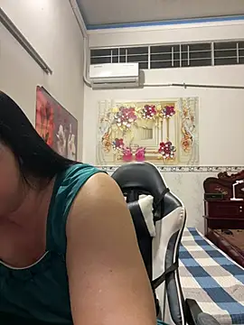 Snapshot of NDith chatting on 03/07/26, 08:03 NDith online show from 03/07/26, 08:03