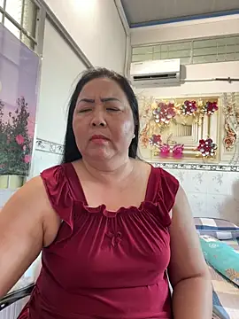 Snapshot of NDith chatting on 04/10/26, 09:16 NDith online show from 04/10/26, 09:16