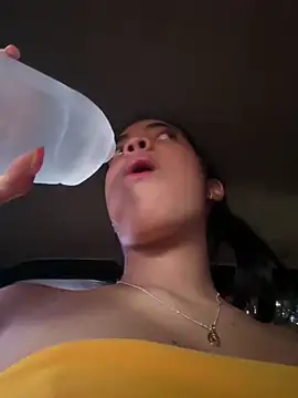 NAUGHTY LITTLE 18 online show from 03/26/26, 10:07