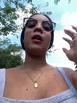 NAUGHTY LITTLE 18 online show from 02/19/26, 04:15