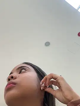 NAUGHTY LITTLE 18 online show from 03/05/25, 09:15