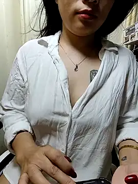 Snapshot of lyna_bl chatting on 03/17/25, 01:18 lyna bl online show from 03/17/25, 01:18