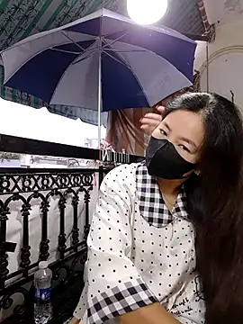 Snapshot of lyna_bl chatting on 11/28/25, 11:16 lyna bl online show from 11/28/25, 11:16