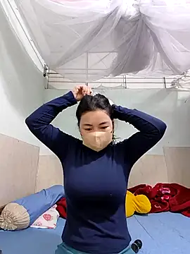 lyna bl online show from 03/25/26, 12:11