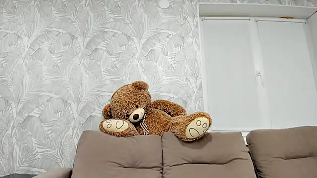 Karina sunny online show from 03/17/25, 06:00