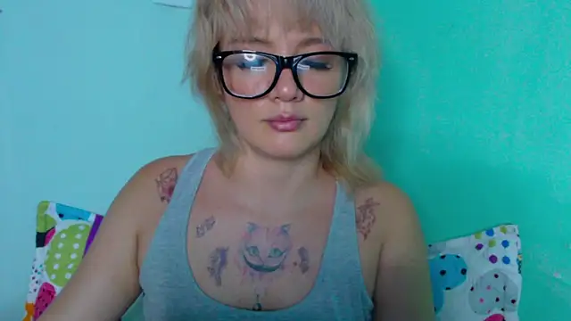kitten sweet online show from 02/04/25, 11:06