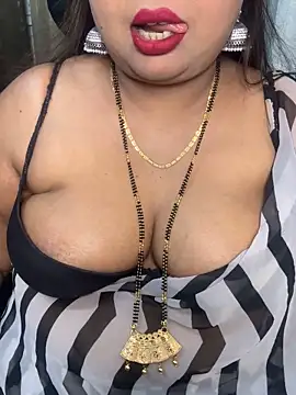 Oh-Monika online show from 10/13/25, 04:41