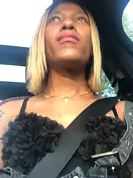 Snapshot of Kylie_Hairy_Bbc chatting on 09/08/25, 02:49 Kylie Hairy Bbc online show from 09/08/25, 02:49