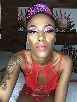 Snapshot of Kylie_Hairy_Bbc chatting on 02/15/25, 03:39 Kylie Hairy Bbc online show from 02/15/25, 03:39