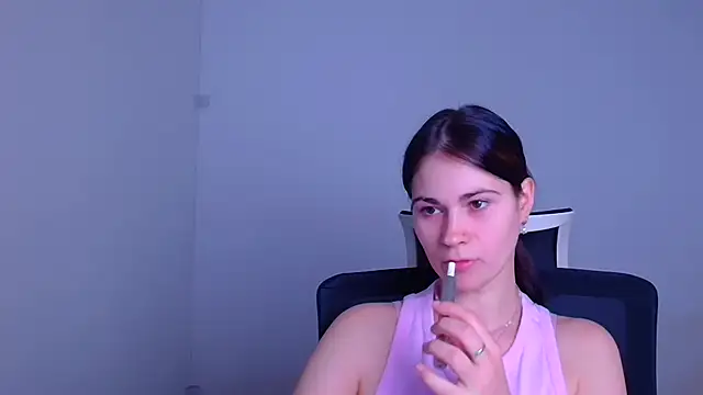 Snapshot of Loon_Amore chatting on 01/23/25, 07:18 Loon Amore online show from 01/23/25, 07:18