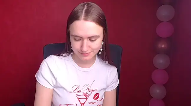 Snapshot of Gabriellagirl chatting on 02/18/25, 08:03 Gabriellagirl online show from 02/18/25, 08:03