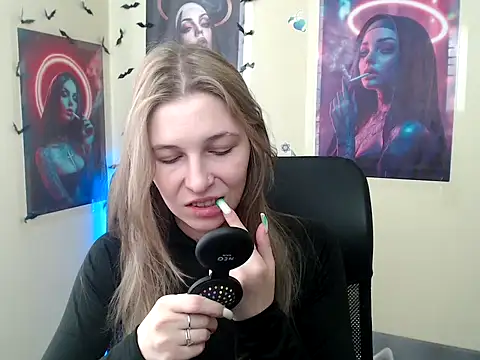 StrangerGi online show from 04/30/26, 06:09