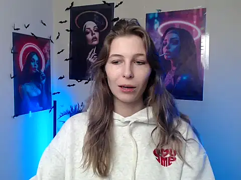 Snapshot of StrangerGi chatting on 11/12/25, 01:15 StrangerGi online show from 11/12/25, 01:15